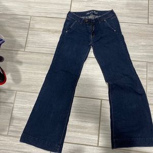 American Eagle Woman’s wide leg jeans